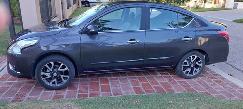 Imagen 7 de 18 de Nissan Versa Exclusive 1,6 At - Modelo 2019