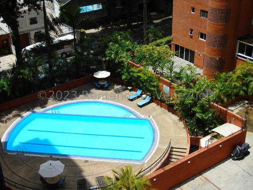 Apartamento Remodelado En Venta En El Rosal / Hairol Gutierrez