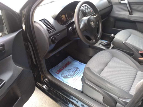 Volkswagen Polo Sedan 1.6 Vht Total Flex 4p 2012