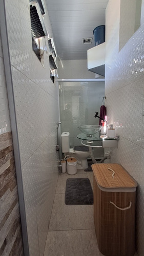 Uma Casa 1quarto Banheiro Cozinha Intregada Com A Sala 25mc