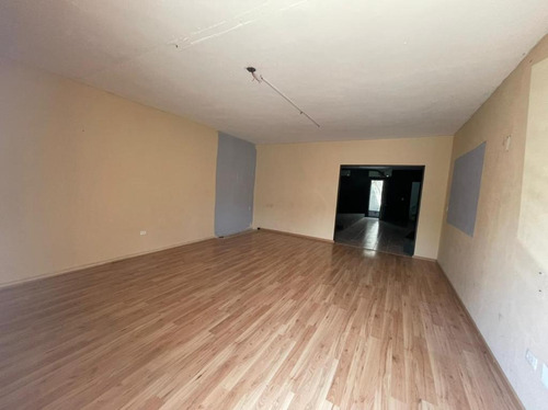 Imagen 5 de 16 de Casa 2do Piso, 1er Piso Negocio 3 Baños