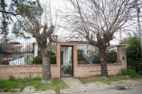 Venta Casa Con Lote En Villa Celina
