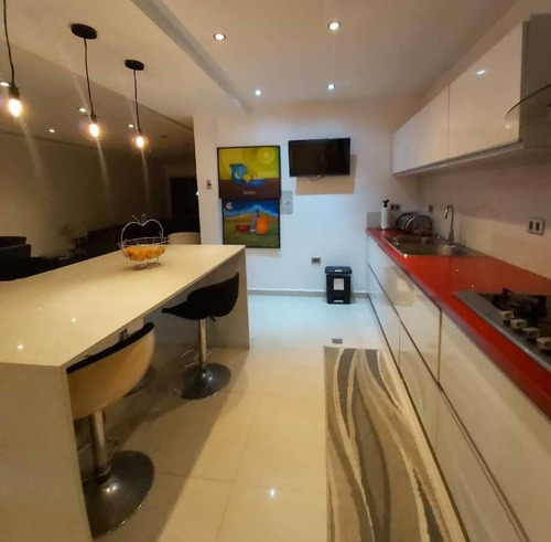 Imagen 4 de 12 de Townhouse En Res. Bonaventure Home Cod. Indith-175