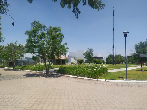 Imagen 3 de 8 de Terreno Residencial En Venta De Oportunidad En El Campanario, Querétaro.