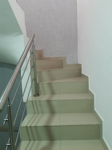Imagen 21 de 26 de Leal Pérez Vende Townhouse En Mañongo, Villa Menhir