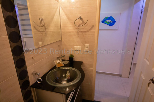 Imagen 21 de 27 de Apartamento Un Nivel Remodelado En Calle Cerrada En Venta En Los Naranjos Humboldt Caracas