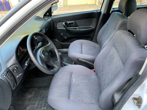 Volkswagen Polo 1.8 Mi Classic Special Sedan 8v Gasolina 4p