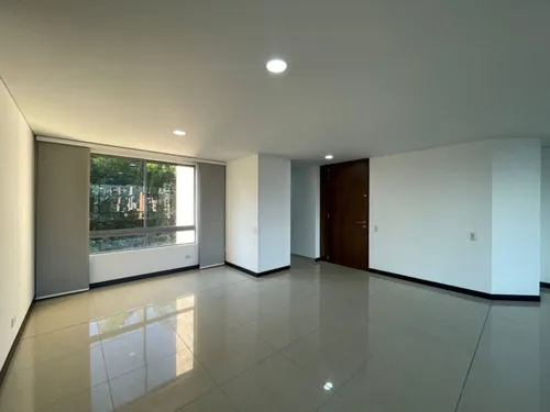 Apartamento En Arriendo En Castropol. Cod A16630
