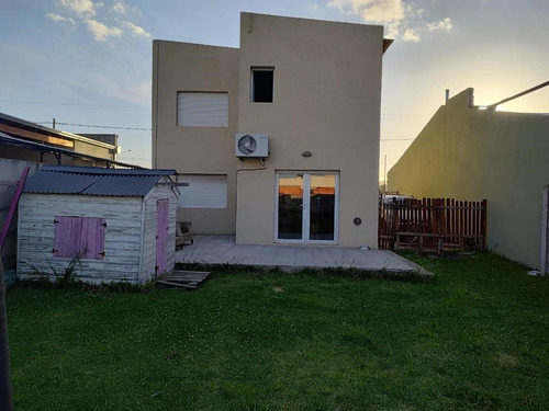 Casa En Venta - 3 Dormitorios 2 Baños - 400mts2 - Tandil
