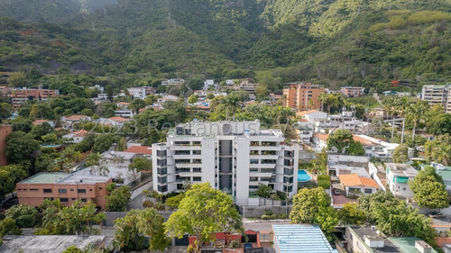 Espectacular Apartamento En Alquiler En Los Palos Grandes #24-17143 Josmary Sanjuan