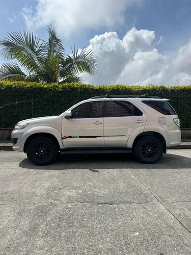 Toyota Fortuner 2.7l 4x2