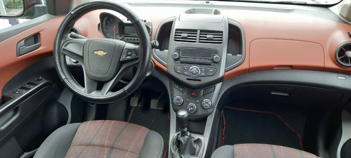 Imagen 11 de 12 de Chevrolet Sonic Lt Std Hatchback 2016