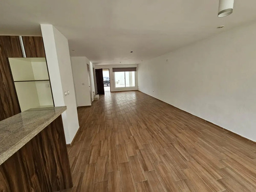 Casa En Renta En Zibata