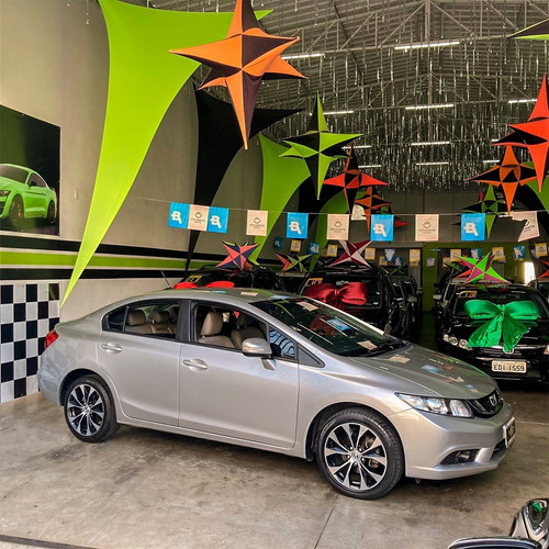 Imagem 2 de 13 de Honda Civic