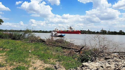 Imagen 3 de 8 de Amarras Para Barcazas En Alquiler. Fracción Sobre Paraná De Las Palmas, Islas Campana