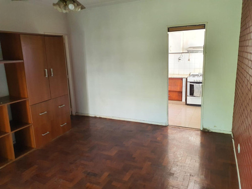 Floresta: Semipiso De 3 Ambientes Al Frente Venancio Flores Y Segurola