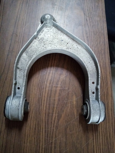 Horquilla Superior Izquierda Mercedes,e-320 (w11) (03-09) (Usado)