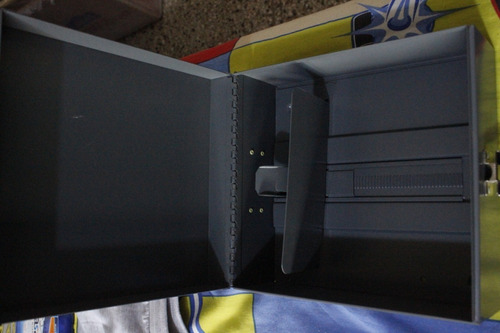 Imagen 5 de 10 de Caja Metálica Con Cerradura Y Para Candado 23x21.5x10.3cm