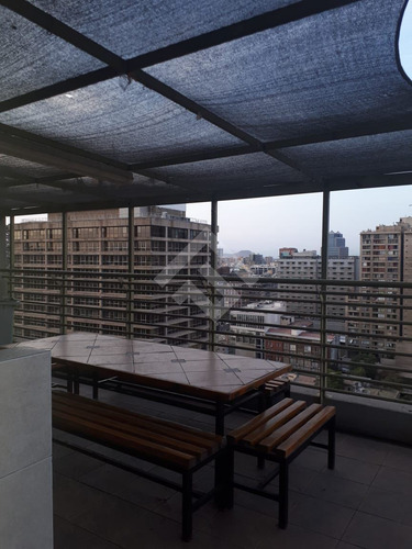 Departamento En Venta De 2 Dorm. En Santiago