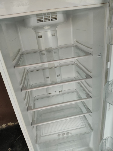 Heladera Con Freezer Atma Blanco (Usado)