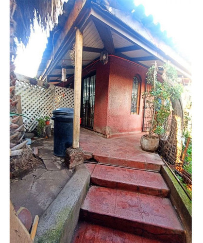 Casa En Venta De 2 Dorm. En La Florida Dos Locales Comercial