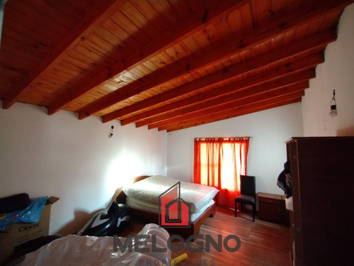 Casa En Venta Con Quincho Y Pileta