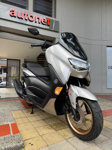 Yamaha Nmax Connect