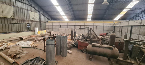 Imagen 13 de 17 de Galpón Industrial 1100 M² En Fracción 6.772 M² - Baños Y Oficinas - 9 De Abril