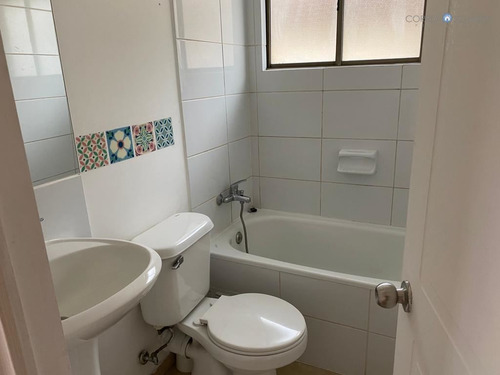 Casa En Venta De 3 Dorm. En Machalí