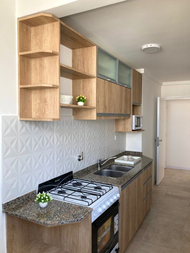 Imagen 5 de 15 de Departamento De 2 Ambientes C/dependencia De Servicio