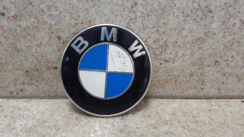 Emblema Logo Dianteiro Bmw 320i 2013 A 2015 Com Detalhe 