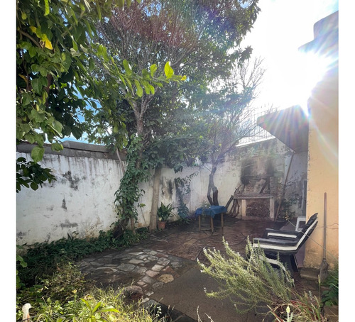 Venta Casa + Departamento En B° Maipu 1ra Sección Córdoba *no Apta Crédito*