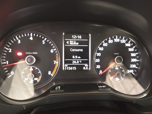 Volkswagen Fox 1.6 Vht (flex)