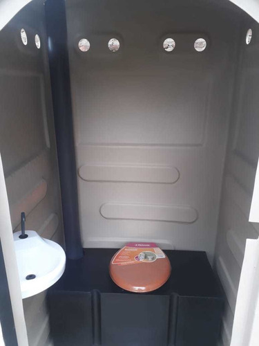 Imagen 8 de 9 de Alquiler De Baños Químicos Portátiles En Zona Oeste