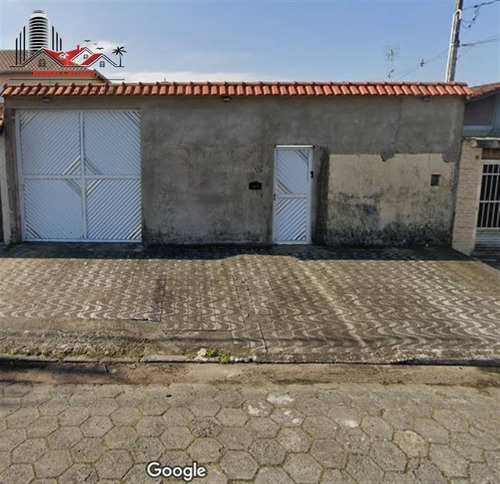 Imagem 1 de 28 de Casa Isolada À Venda Com 3 Dormitórios E Piscina No Bairro Maracanã Em Praia Grande Sp. - Rrc185