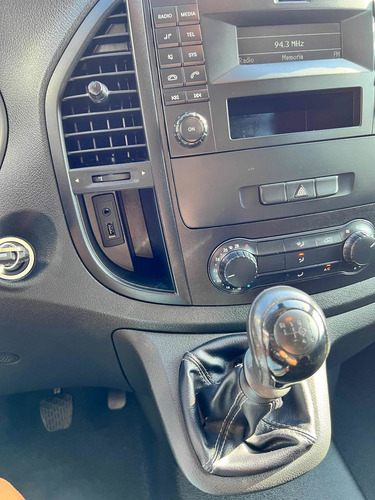 Imagen 16 de 17 de Mercedes-benz Vito 2018 1.6 111 Cdi Furgon Mixto Aa 114cv