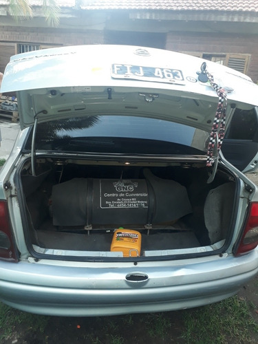 Chevrolet Corsa Classic 1.6 Gl 2006