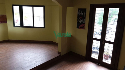 Imagen 8 de 17 de Gran Local Esquina En Venta Pocitos Dos Plantas, Se Vende Con Renta - Montevideo Pocitos