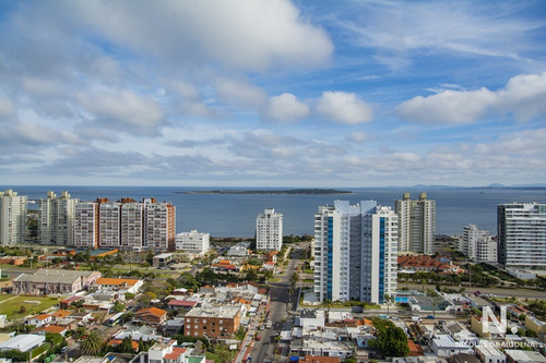 Espectacular Departamento, De 3 Habitaciones, A Estrenar En Punta Del Este