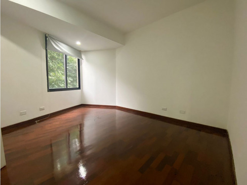 Se Vende Apto 142m² 3h+s/2b+s/3e Los Naranjos