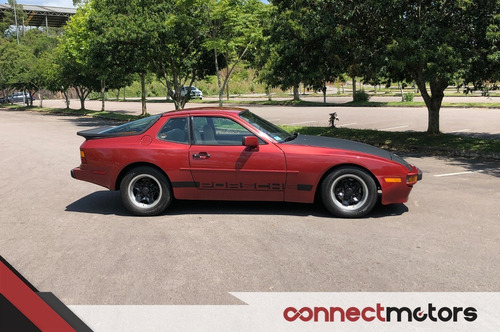 Porsche 944 Coupé - 1983