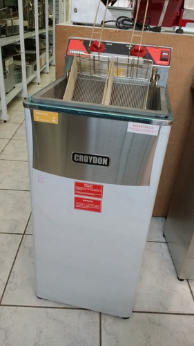 Imagem 2 de 4 de Fritadeira Elétrica Industrial Água E Óleo 8.000w Croydon