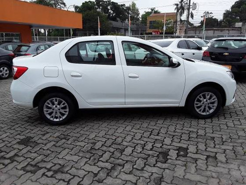 Imagem 10 de 10 de Renault Logan 1.0 12v Sce Flex Zen Manual