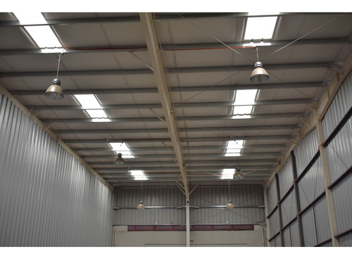 Arriendo Bodega 396 M2 + 72 M2 De Oficina, Sector Aeropuerto