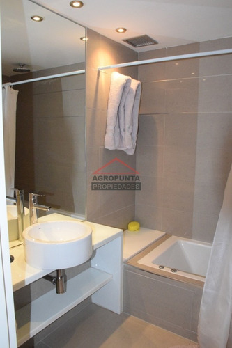 Apartamento En Mansa, 3 Dormitorios *- Ref: 2850