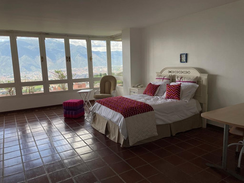 Imagen 7 de 14 de Casa Diseñada Por El Arq. Alberto Manrique, Alto Hatillo
