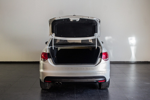Imagen 6 de 14 de Citroën C4 Lounge 2016 1.6 S Thp Am16 Aa341
