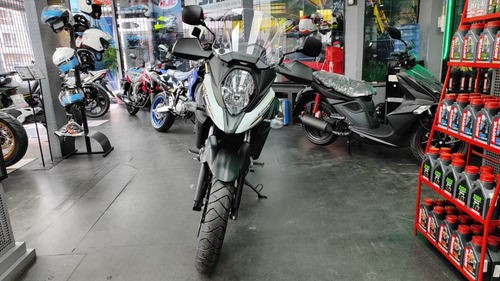 Moto Suzuki V-strom 650