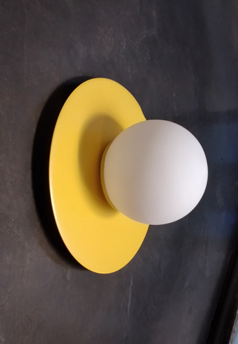 Aplique De Pared Amarillo C/ Globo Vidrio Opal Satinado Ø12