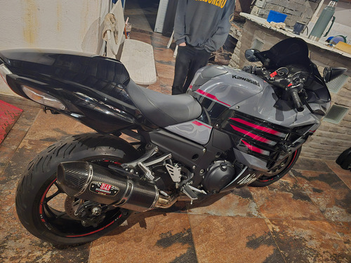 Zx14r Igual A Nuevo , Escape 4 A 1 Yosimura